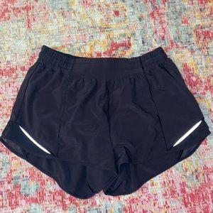 Lululemon Hotty Hot 4” Shorts